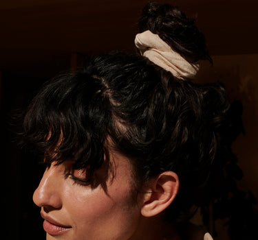 Scrunchie • linen • milk