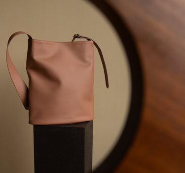 Naomi cross body shopper | clay