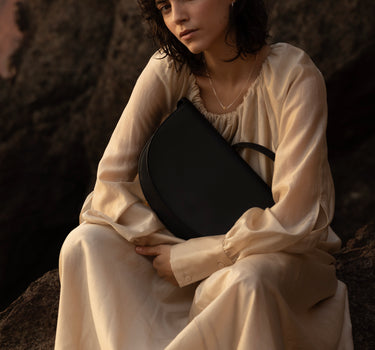 Soma half moon bag | black