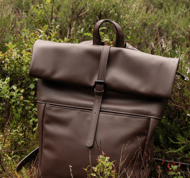Herb backpack • dark wood