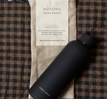 Botoru water bottle • black