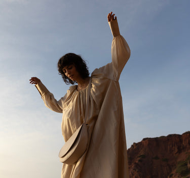 Soma half moon bag | stone