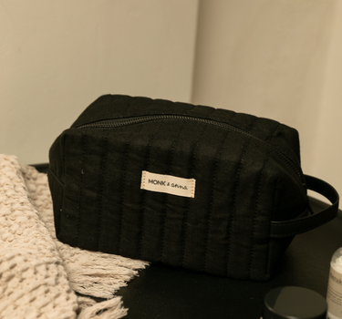 Toiletry bag • padded • black