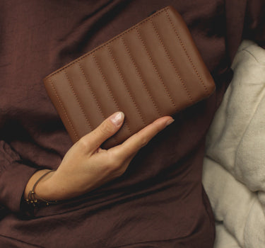 Michi wallet • oak