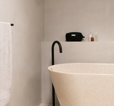 Toiletry bag • black