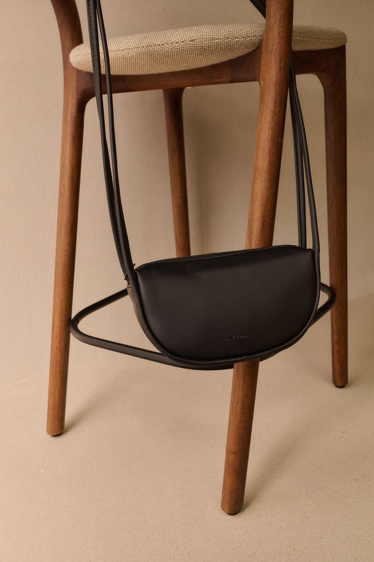 Hikaru shoulder bag | black – Monk & Anna