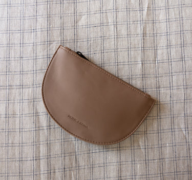 Mondo half moon wallet • cacao