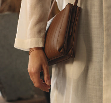Mori shoulder bag • oak